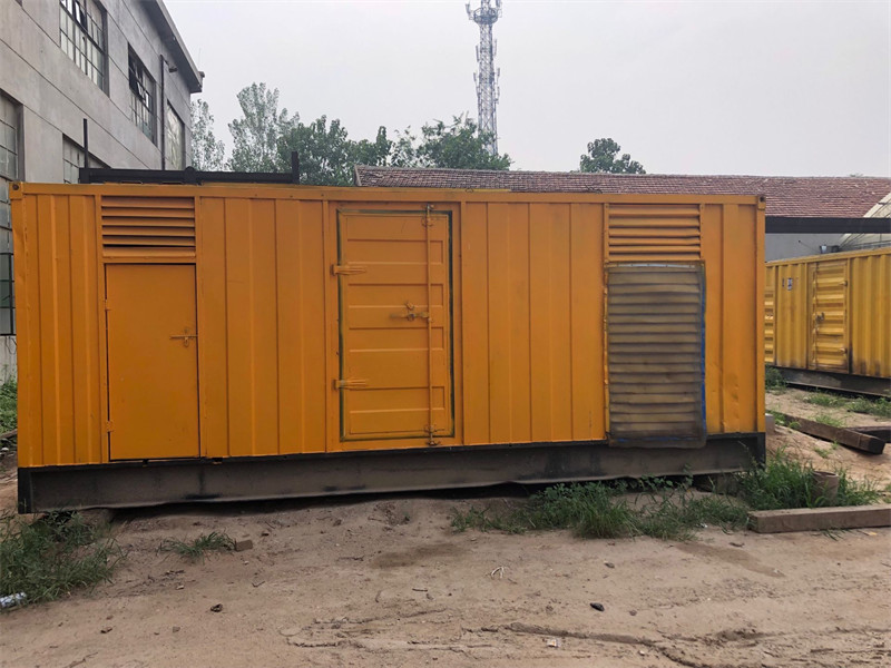 南部发电机出租进行负载测试时，电瓶电量不足的具体判断标准是什么？